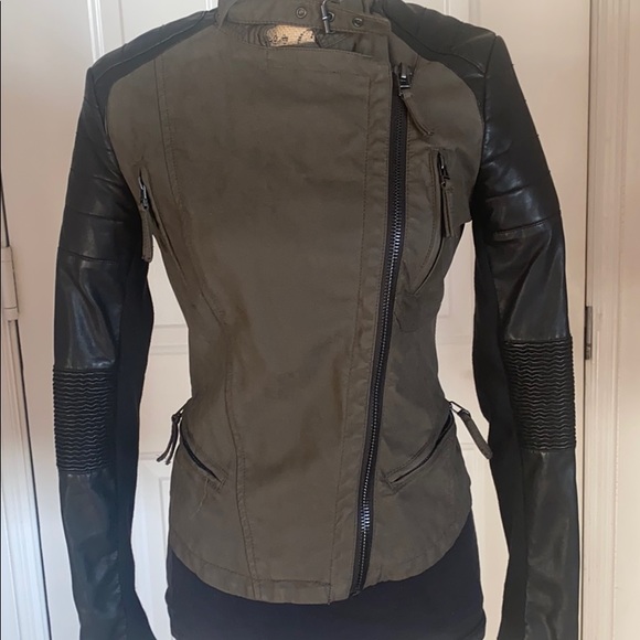 Blank NYC mixed media biker jacket size small - Picture 5 of 6